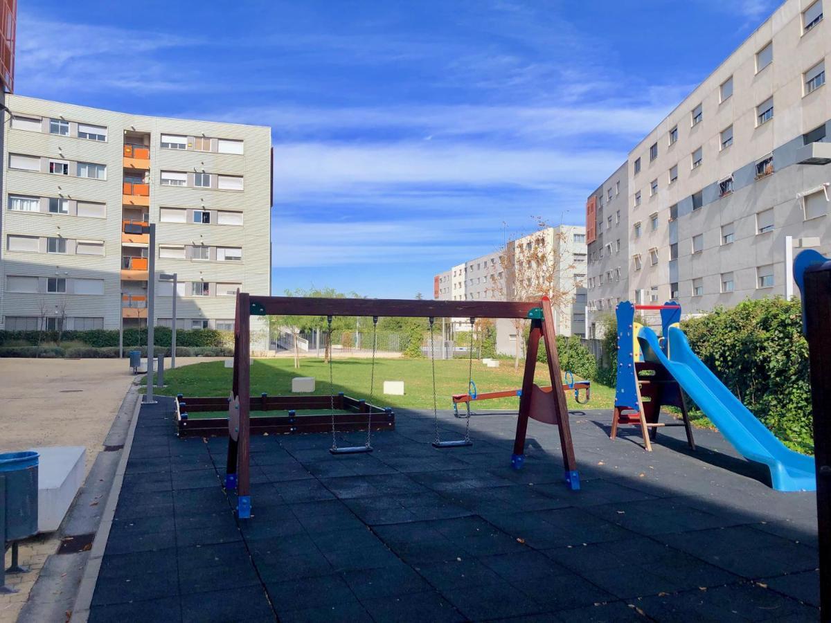 Luminoso A 10 Minutos De Granada Con Piscina *